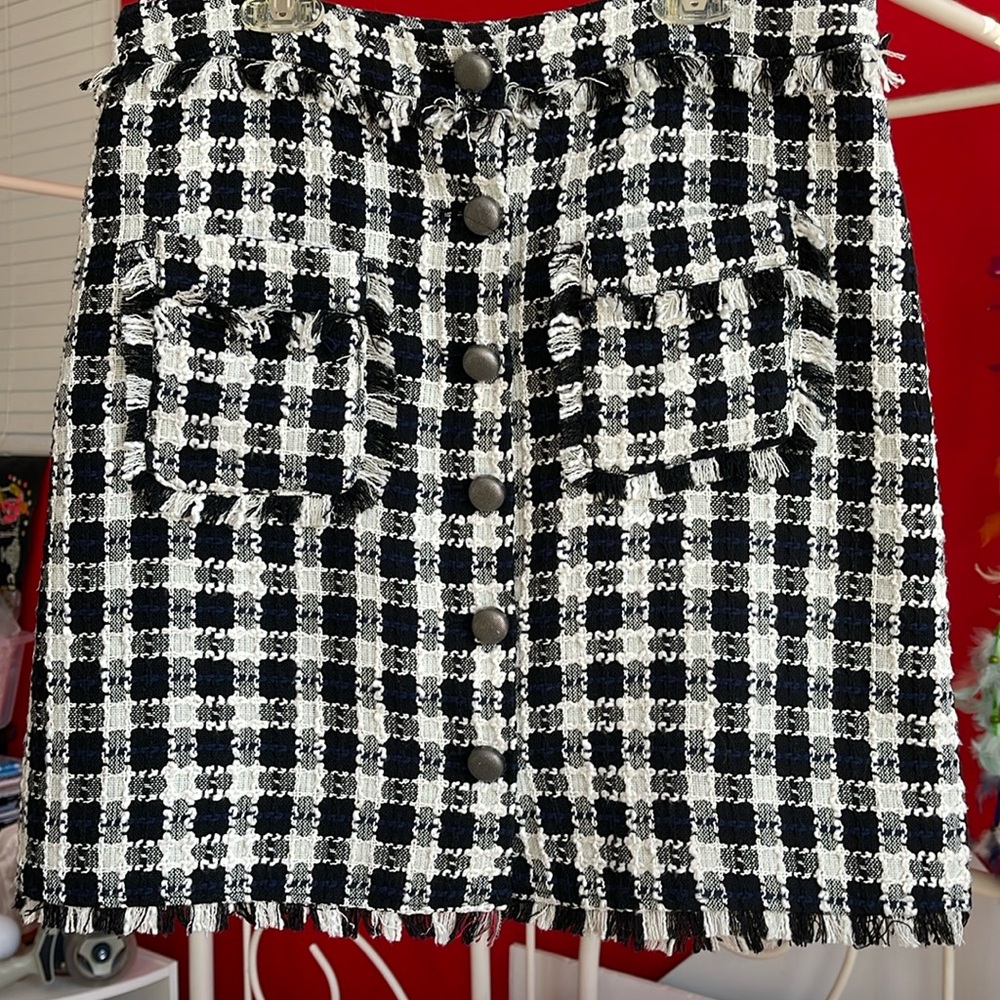 Carolina Belle Montreal black/white nubby tweed skirt with raw edges & hemline